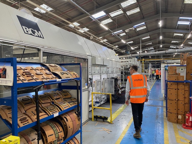 Smurfit Kappa is a FTSE 100 company and one of the leading providers of paper-based packaging in the world, with operations in 22 European countries, 13 countries in the Americas, and 1 country in Africa.